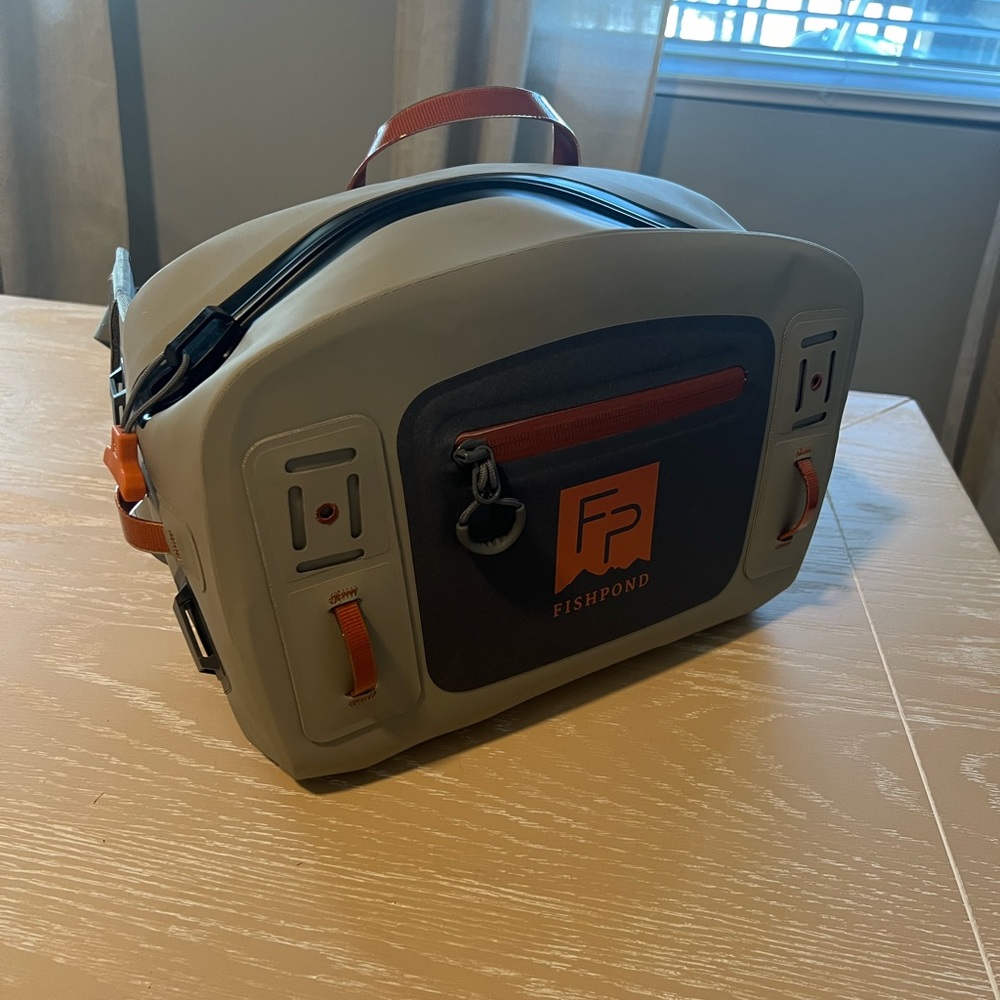 Fishpond Thunderhead Submersible Lumbar Fly Fishing Pack